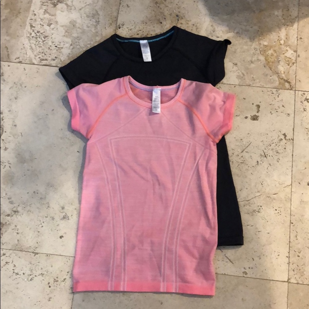 Ivivva swiftly short sleeve shirts. Bundle of two